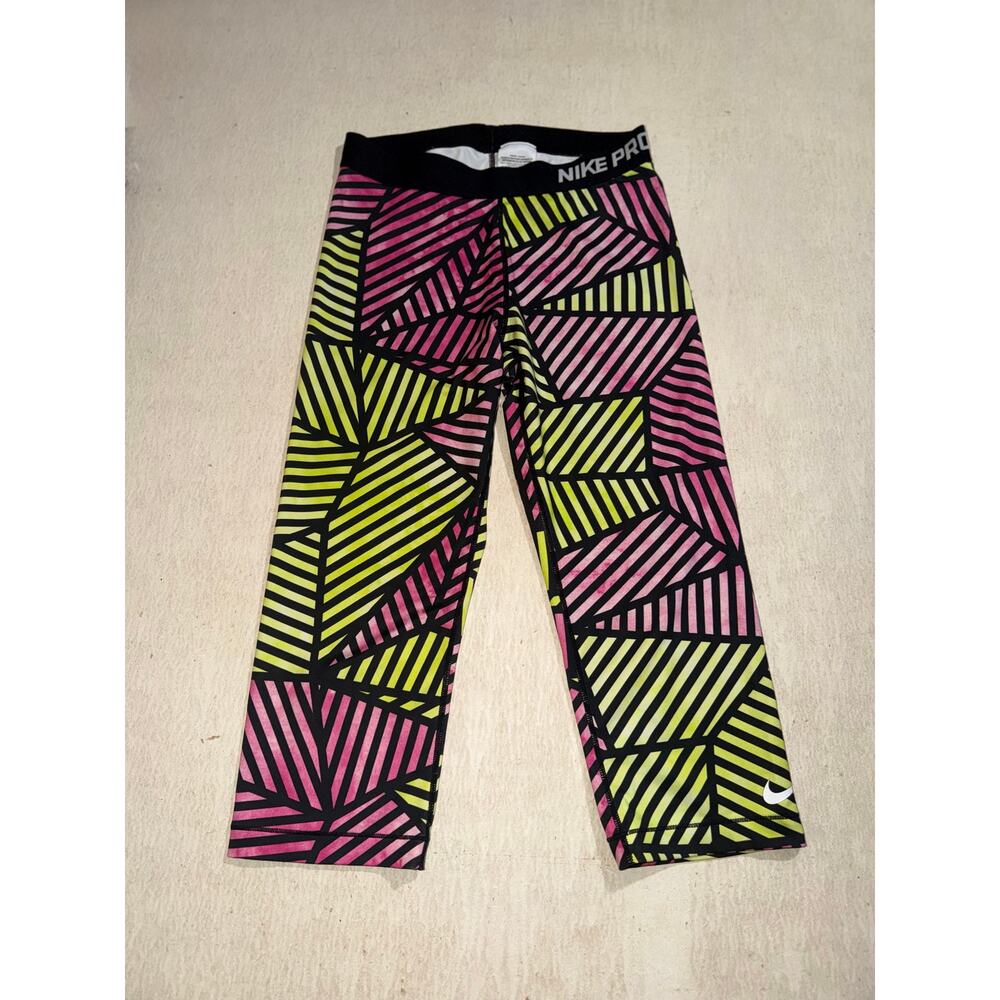 Nike pro women’s black & neon design athletic capris - Picture 14 of 16